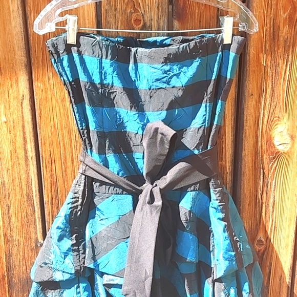 Le chateau green striped cocktail dress - Picture 12 of 12